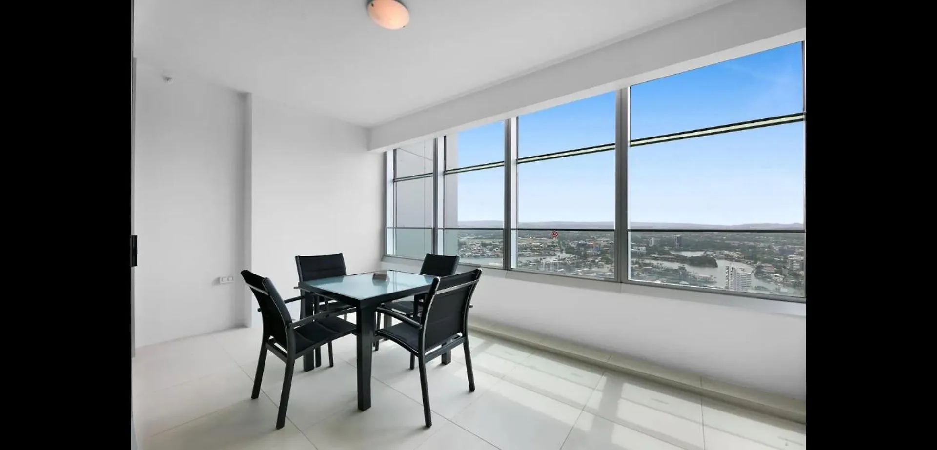 L36 Skyline View Lux And Modern Apt At Q1 Resort 2Br 1B 1C Gold Coast Apartment